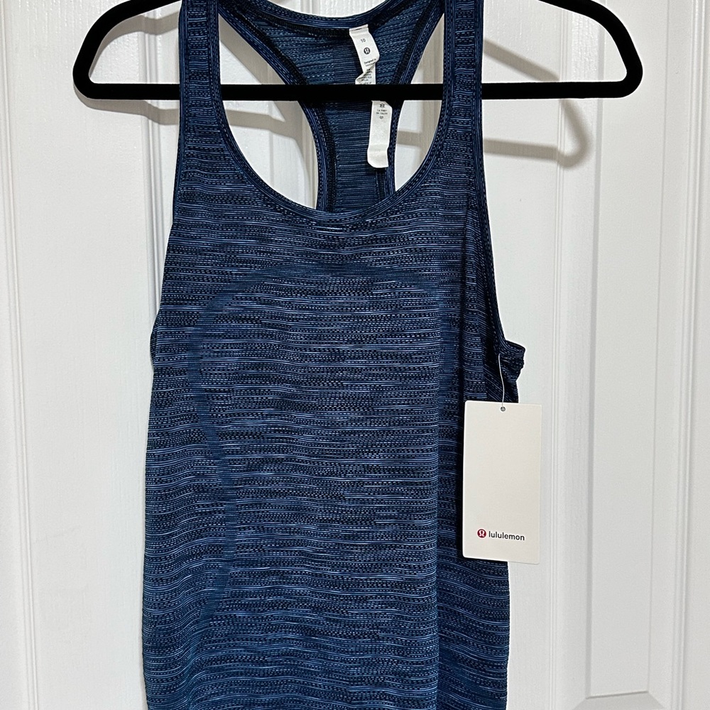 Lululemon tank